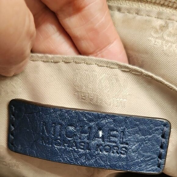 Michael Kors Navy Blue Shoulder Bag - Picture 11 of 13